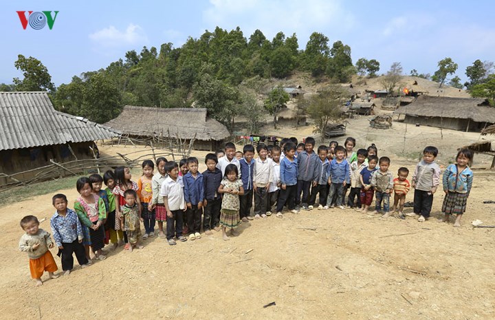 anh cuoc song kho khan cua dan ban 4 khong noi bien gioi dien bien