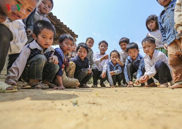 anh cuoc song kho khan cua dan ban 4 khong noi bien gioi dien bien