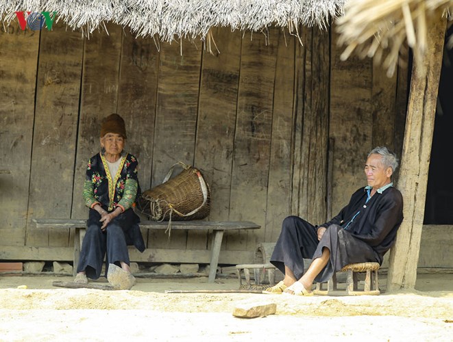 anh cuoc song kho khan cua dan ban 4 khong noi bien gioi dien bien