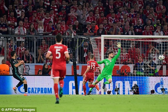 bayern munich 1 2 real madrid cu nguoc dong ngoan muc