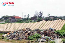 Kinh hoàng cảnh bánh nem phơi cạnh bãi rác!