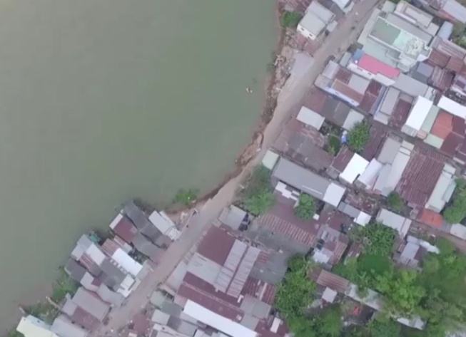pho thu tuong truc tiep thi sat vu song nuot nha o an giang