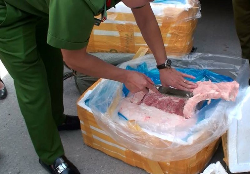 hai hung 10 tan nam heo hoi thoi tren duong di tieu thu