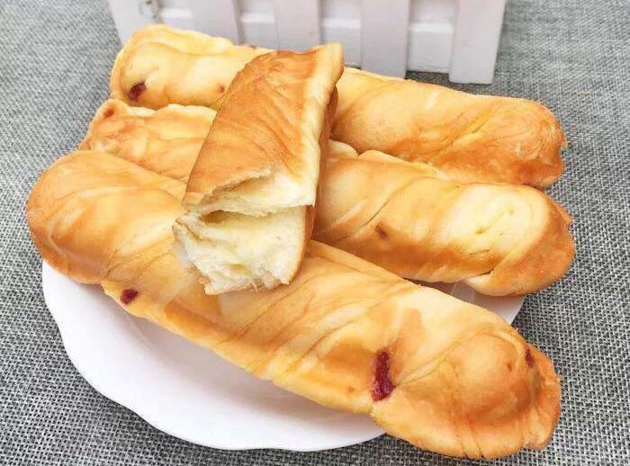 banh mi que 3000 dongchiec hang tau 6 thang khong hong