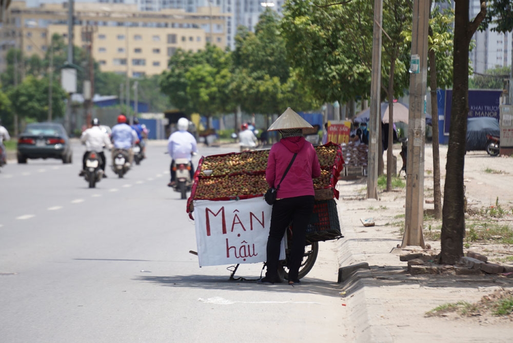 ha noi nguoi dan nam la liet duoi gam duong vanh dai 3 tron nong