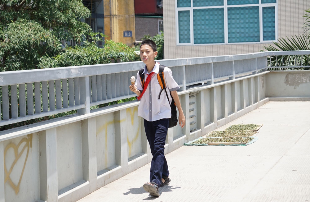 ha noi nguoi dan nam la liet duoi gam duong vanh dai 3 tron nong