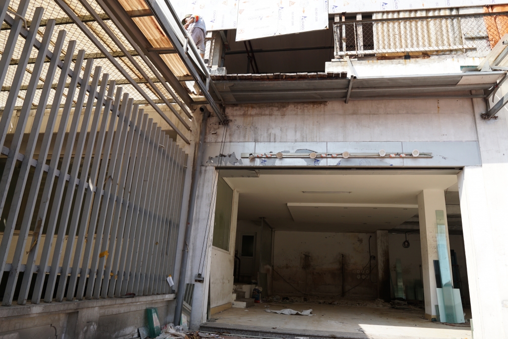 ha noi pha do cong trinh xe thit 14000 m2 dat cong hoa nghia do
