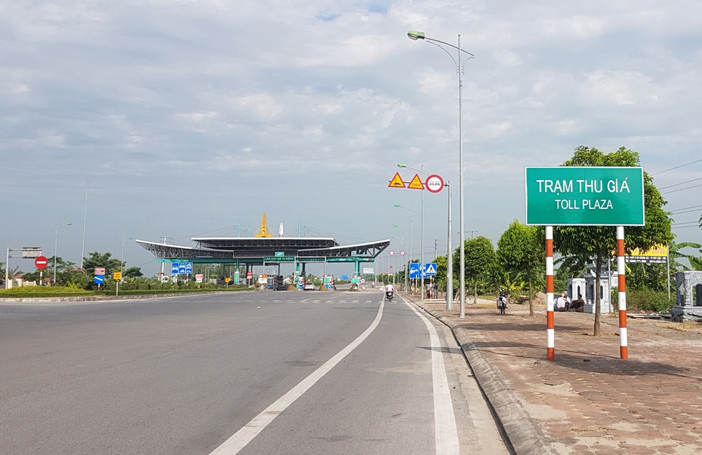 TS Nguyễn Sĩ Dũng: Không nên thu phí BOT trên quốc lộ ts nguyen si dung khong nen thu phi bot tren quoc lo