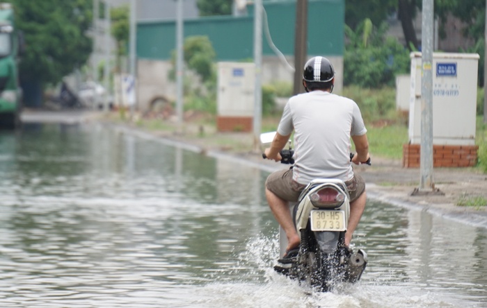ha noi dan lao dao nghi cach ban nha vi khong mua cung ngap