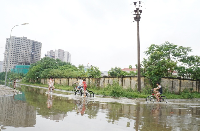 ha noi dan lao dao nghi cach ban nha vi khong mua cung ngap