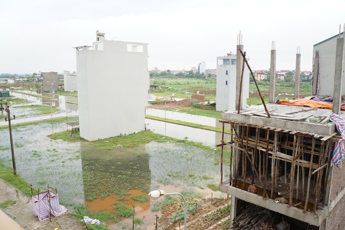 ha noi dan lao dao nghi cach ban nha vi khong mua cung ngap