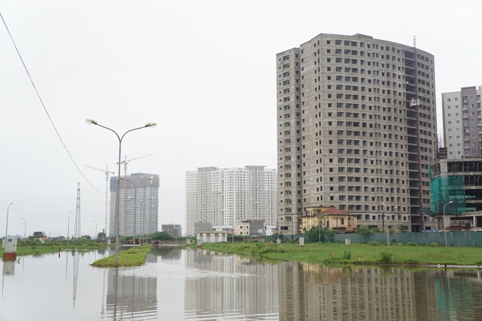 ha noi dan lao dao nghi cach ban nha vi khong mua cung ngap