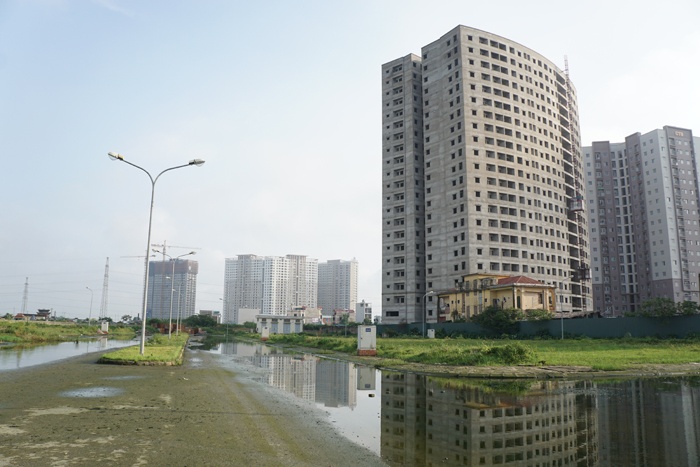 ha noi dan lao dao nghi cach ban nha vi khong mua cung ngap
