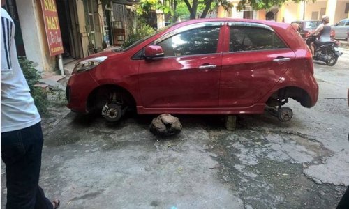 kia morning bi trom thao ca 4 banh vat do o to ba dao nhat ha thanh