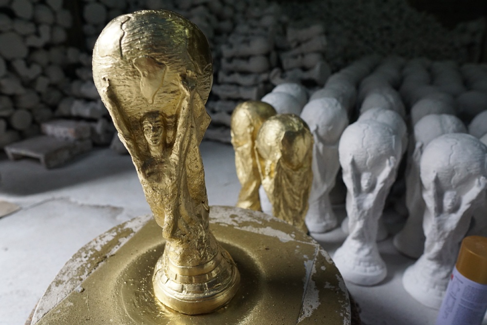 cup vang fifa thuong hieu viet san xuat o bat trang