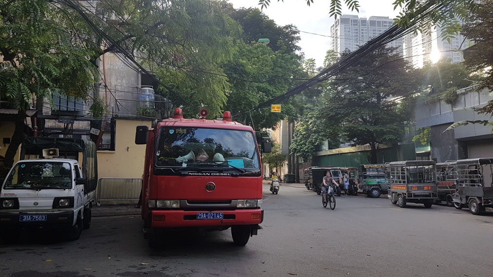 cuong che muong phan ke binh xe ba gac vay kin tru so cong ty da quoc gia