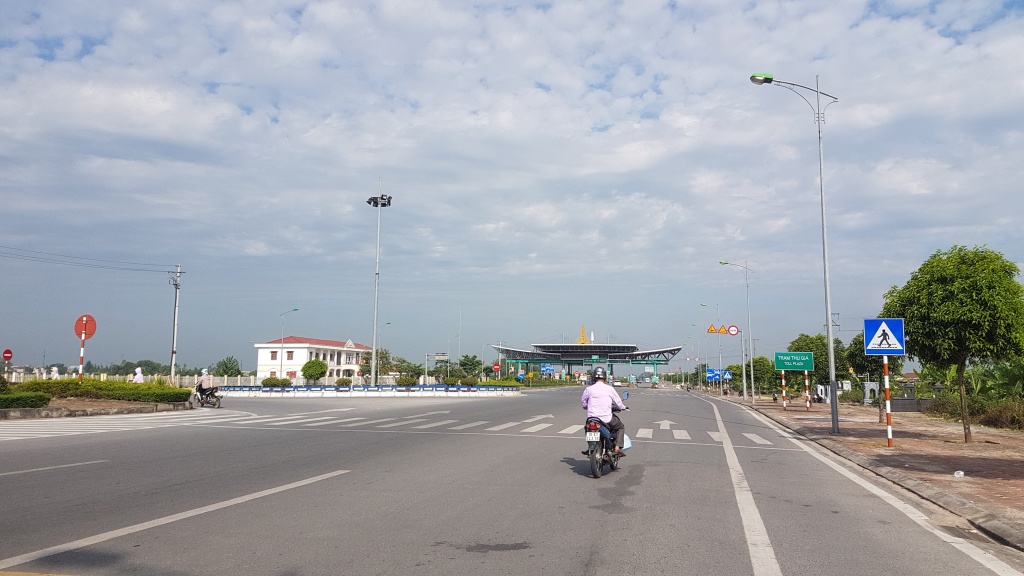 bot giao thong chi lam duong moi dia phuong phai tham van y kien nguoi dan