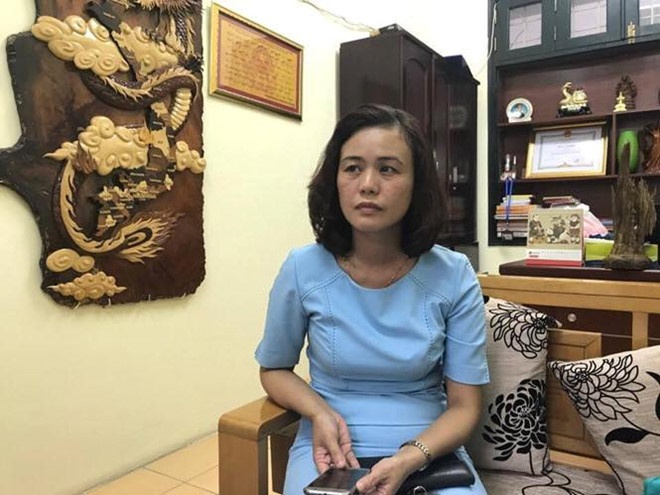 hanh dan xin giay chung tu dinh chi chuc vu pho chu tich phuong van mieu