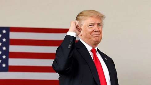 song gio lai bua vay tong thong trump truoc them thuong dinh nga my