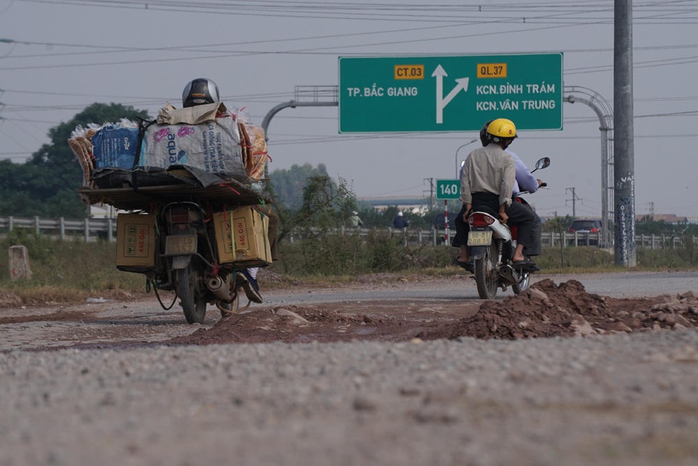bo truong gtvt yeu cau nghien cuu thu phi kin bot ha noi bac giang
