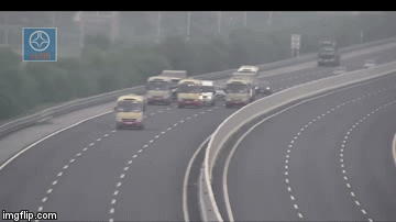 kho xu phat vu 3 xe khach dan hang ngang tren cao toc ha noi hai phong