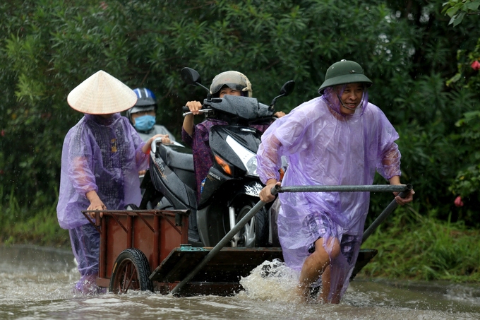 nhieu pho bien thanh song cua ngo phia tay thu do te liet