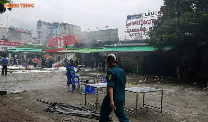 hien truong vu chay quan bia khien nu nhan vien chet tham o ha noi