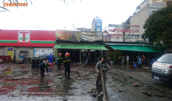 hien truong vu chay quan bia khien nu nhan vien chet tham o ha noi