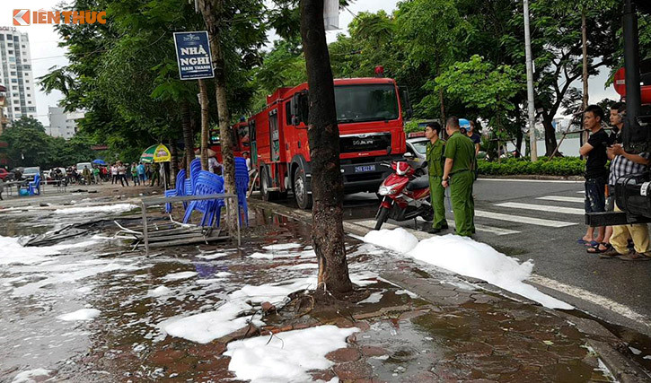 hien truong vu chay quan bia khien nu nhan vien chet tham o ha noi