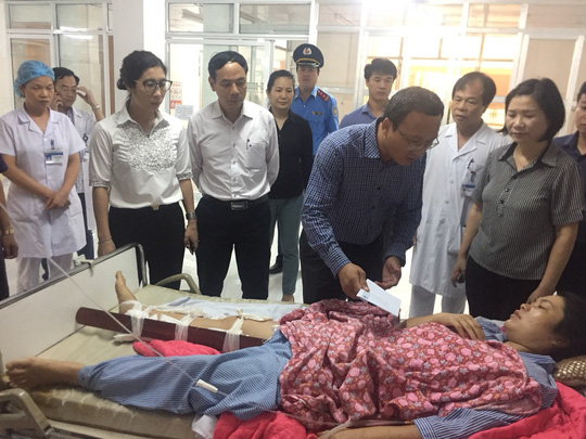 nan nhan bang hoang thuat lai giay phut xe khach lao xuong vuc sau o cao bang