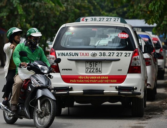 cuoc chien taxi thue cua grab bang 1130 cua vinasun
