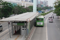 cho 13000 khach moi ngay buyt nhanh brt qua tai
