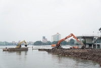 tai sao 2 du thuyen van co thu o ben thuy ho tay