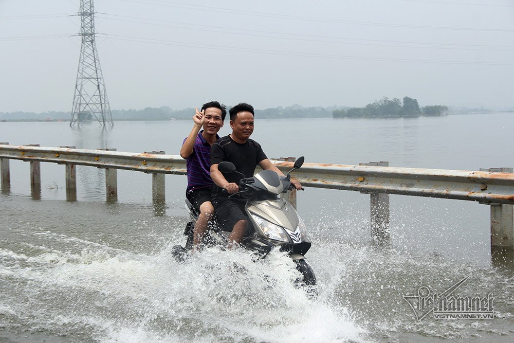 song don dap day nguoi nga dui dui uot sung noi ron lu