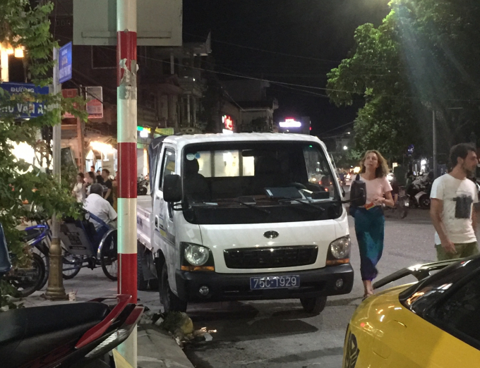 hue xe trat tu do thi phuong phu hoi het han dang kiem van ngang nhien tham gia giao thong