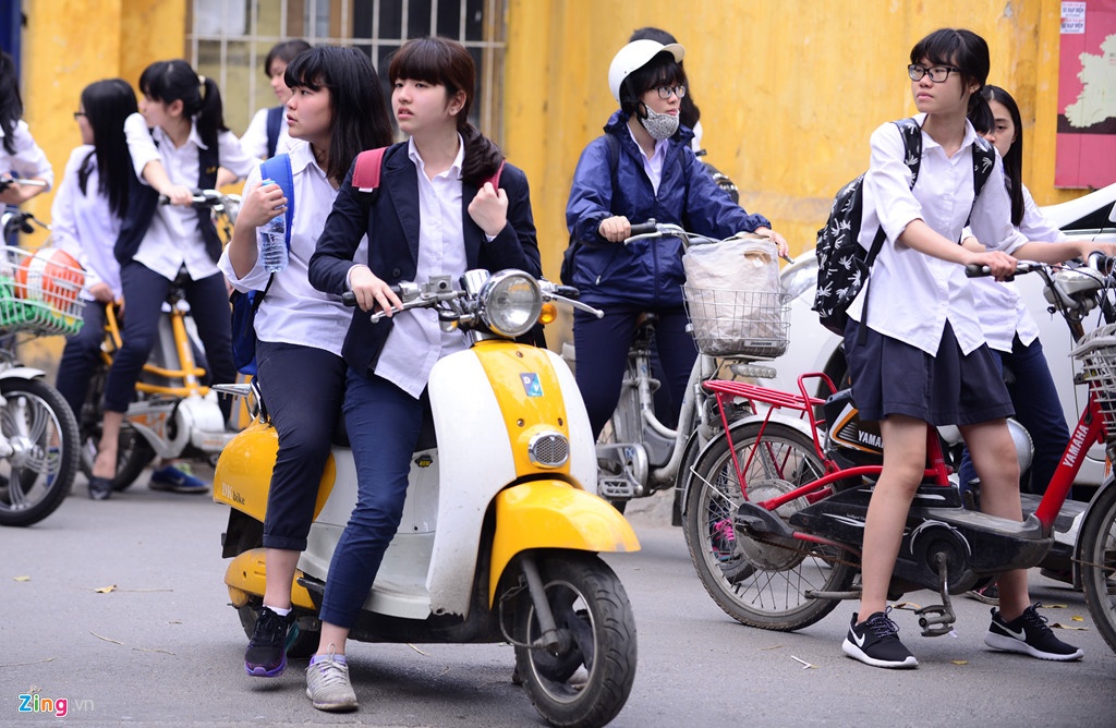 co nen quan ly xe dap dien nhu xe may