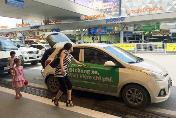 vi sao taxi truyen thong khang dinh grab la don vi kinh doanh van tai