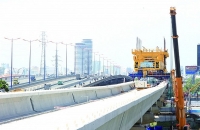tp hcm doi mat nhieu nguy co neu tuyen metro so 1 dung thi cong