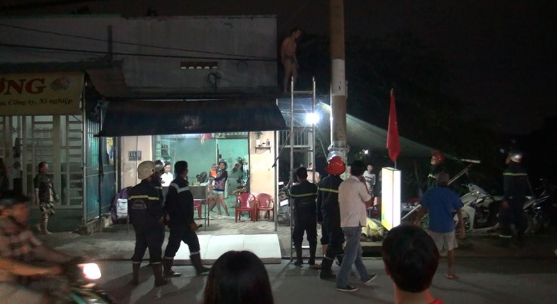 nguoi dan ong nghi ngao da khoa than leo noc nha