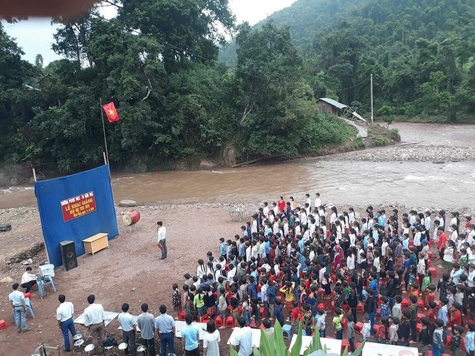 Gian nan đường đến trường ngày khai giảng gian nan duong den truong ngay khai giang