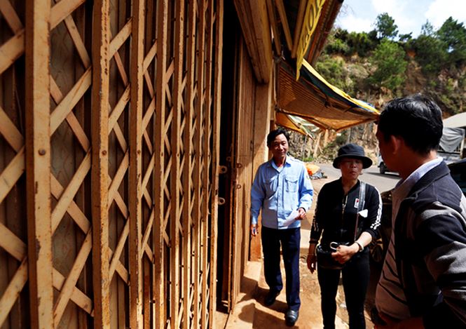 chuyen hang tram tan khoai trung quoc ra khoi cho nong san da lat