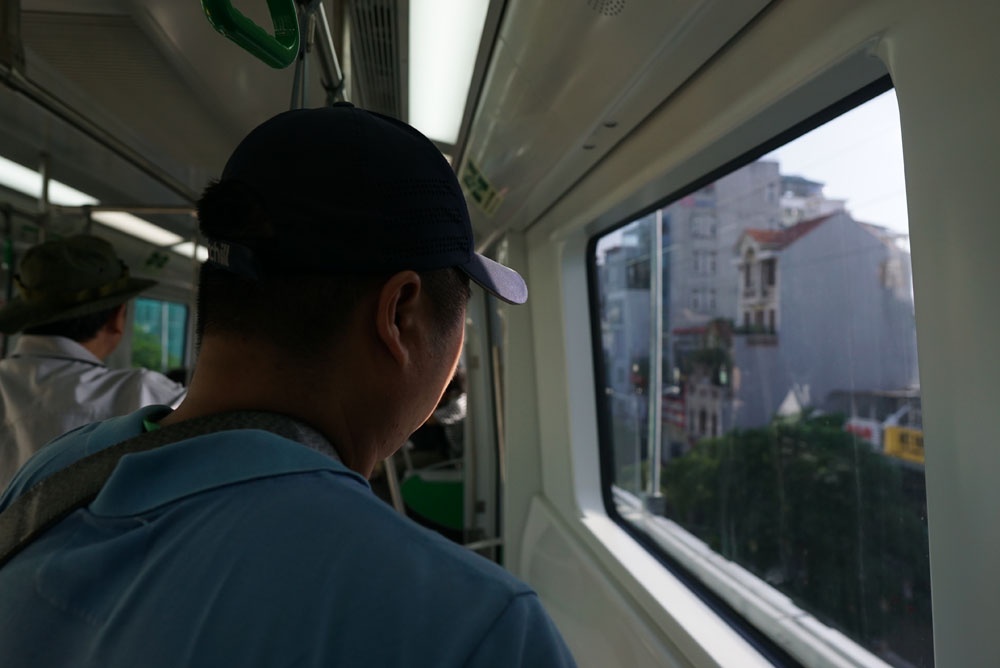 trai nghiem tau cat linh ha dong trong ngay chay thu dau tien