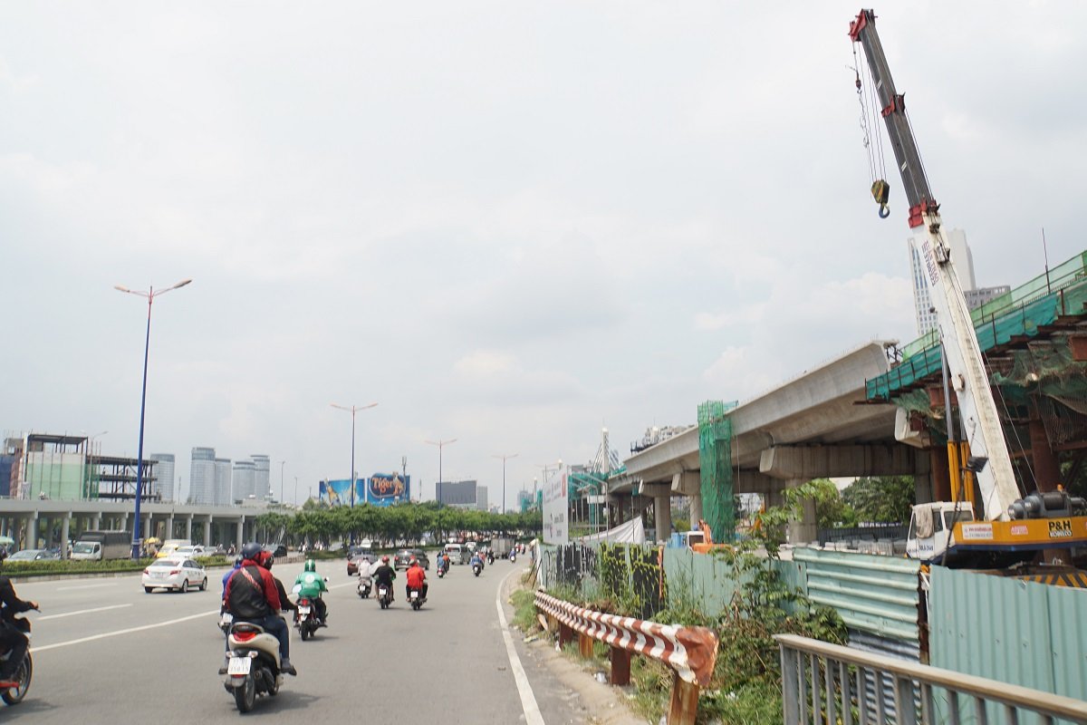 can cau vuon dai ra duong than chet lo lung tren dau nguoi sai gon