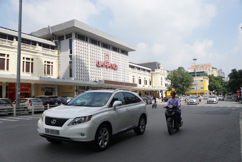 nganh duong sat bat dau nhan dang ky ve tau tet 2018