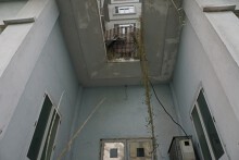 Hà Nội: Cảnh hoang tàn ở khu tái định cư bị chủ đầu tư xin phá bỏ