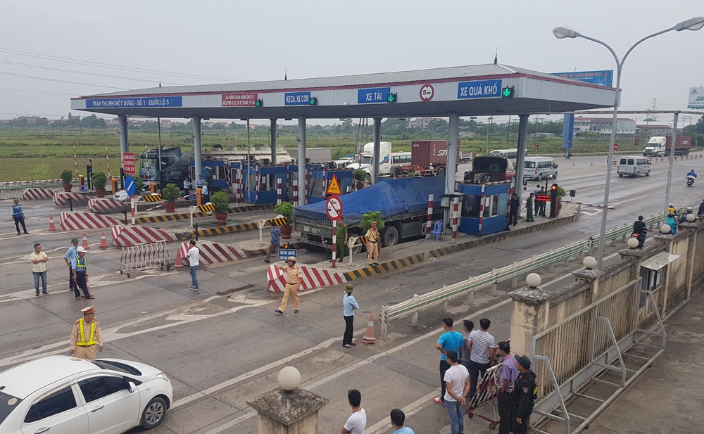 vu phan doi tram thu phi so 1 ql5 thu phi bao lau moi du bao tri