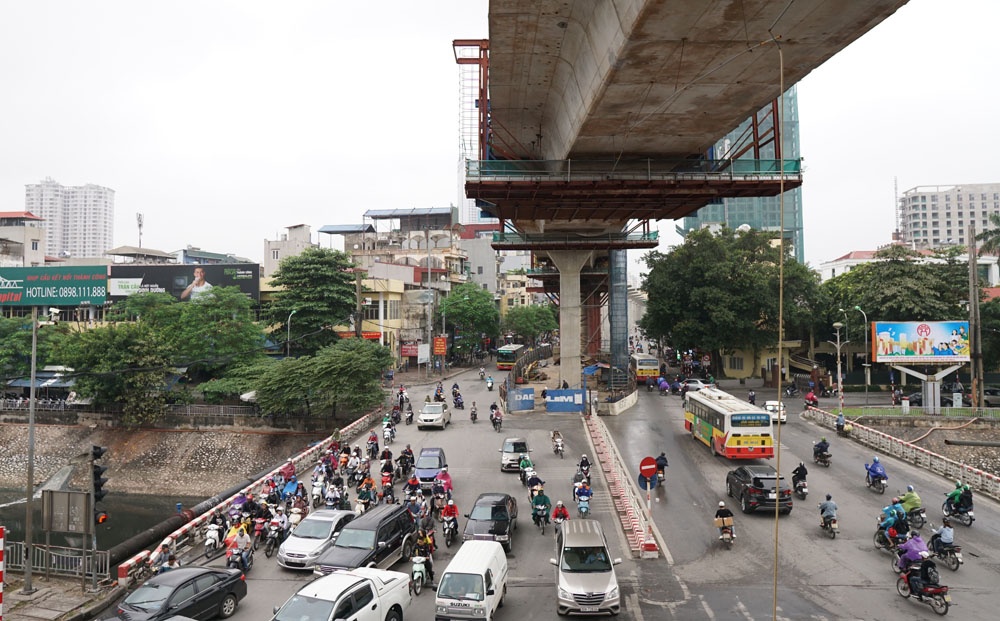 tu than tren dau nguoi dan o du an duong sat nhon ga ha noi