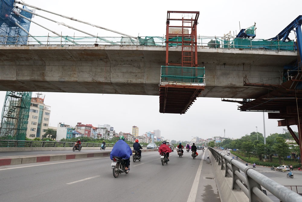 tu than tren dau nguoi dan o du an duong sat nhon ga ha noi