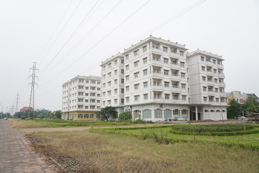 Từ những khu 'ổ chuột' và nhà phố cổ chưa đầy 3 mét vuông, xót xa nhìn những khu tái định cư bỏ hoang ở Hà Nội diem mat nhung khu tai dinh cu bo hoang o ha noi