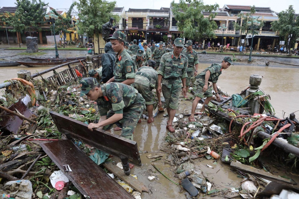lu rut quan doi cung nguoi dan hoi an tat bat don ve sinh